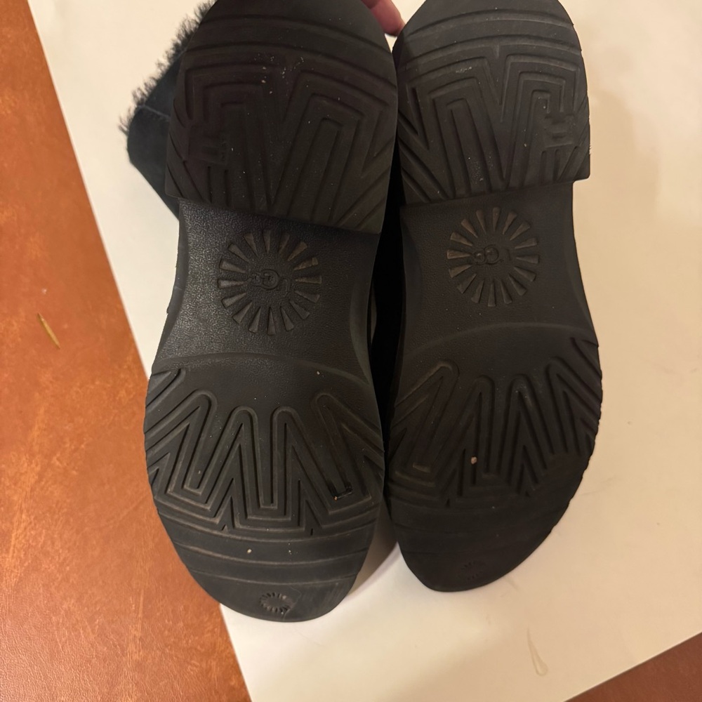 UGG Women's Black Winter Boots - Picture 7 of 7